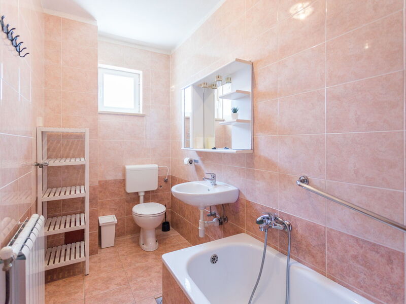 Accommodation:&nbsp;Giuliano 608.4