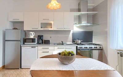 Accommodation:&nbsp;Macini 605.2