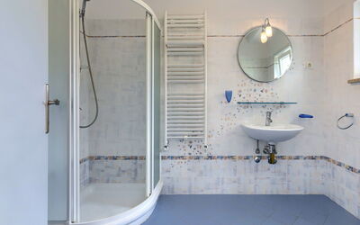 Accommodation:&nbsp;Macini 605.3