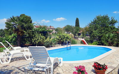 Rovinj 610: Property, Swimming Pool, Vacation, Real Estate, Building, House, Villa, Estate, Summer, Resort