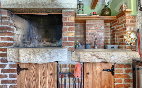 Viliam: Wood, Kitchen, Brick, Brickwork, Wood Stain, Chimney, Countertop, Tile, Cabinetry, Natural Material