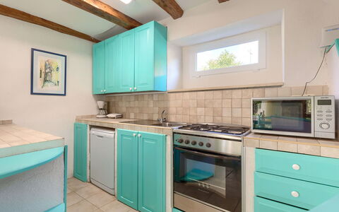 Danijela: Cabinetry, Property, Countertop, Building, Drawer, Kitchen Stove, Kitchen Appliance, Kitchen, Gas Stove, Wood
