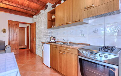 Accommodation:&nbsp;Ivan & Tina 712.1