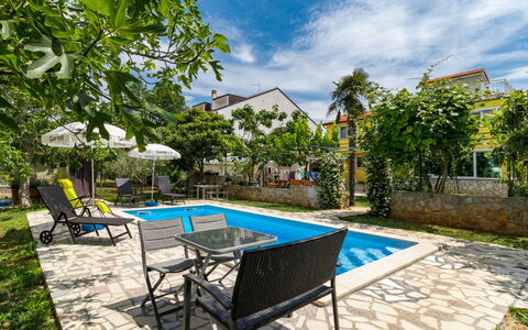 Pula 664: Cloud, Sky, Plant, Building, Property, Furniture, Table, Azure, Swimming Pool, Outdoor Furniture