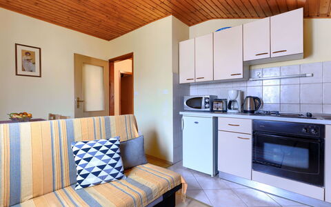 Pula 671: Property, Cabinetry, Furniture, Gas Stove, Wood, Comfort, Blue, Countertop, Building, Kitchen Appliance