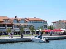 Accommodation:&nbsp;Valentino (Mdn110) 674.1