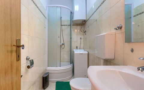 Gabi: Plumbing Fixture, Property, Building, Bathroom, Purple, Toilet, Interior Design, Tap, Floor