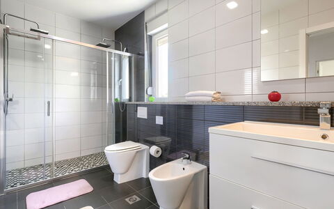 Mirna: Property, Cabinetry, Plumbing Fixture, Building, Interior Design, Bathroom, Architecture, Flooring, Floor, House