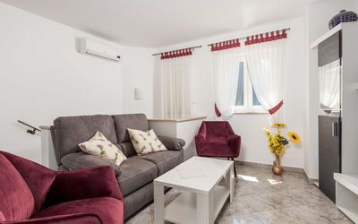 Accommodation:&nbsp;Diana 757.3