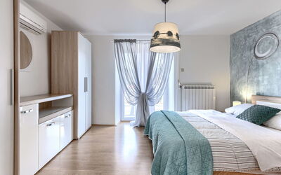 Accommodation:&nbsp;Rustica 757.1