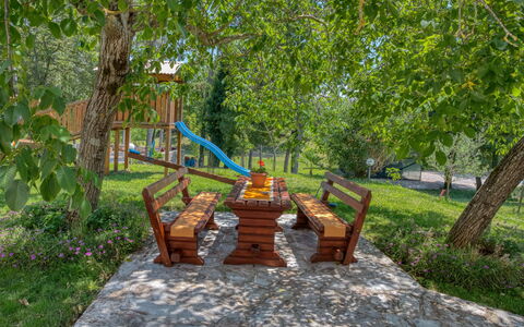 Kos: Plant, Tree, Table, Natural Landscape, Wood, Outdoor Furniture, Grass, Shade, Leisure, Recreation