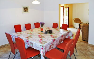 Accommodation:&nbsp;Vista 767.1