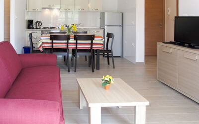 Matko (Lbn504) 773.5: Room, Furniture, Property, Interior Design, Floor, Living Room, Table, Building, Suite, House