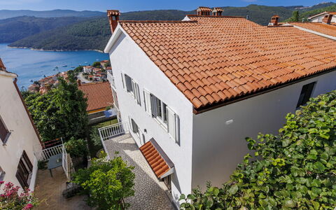 Rabac 638: Building, Roof, Residential Area, House, Home, Town, Architecture, Hill, Coastal And Oceanic Landforms, Human Settlement