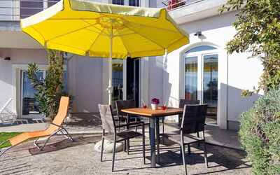 Accommodation:&nbsp;Bella Vista (Opa100) 605.1