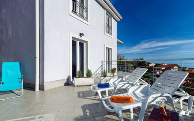 Accommodation:&nbsp;Bella Vista (Opa106) 605.7