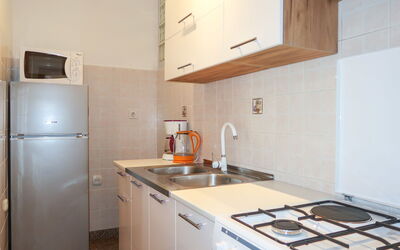 Accommodation:&nbsp;Maravic 633.2