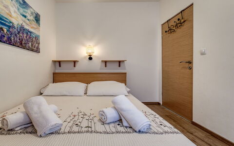 Krk Krk 664: Interior Design, Bedroom, Wall, Bed, Wood, Furniture, Floor, Flooring, Bed Sheet, Bedding