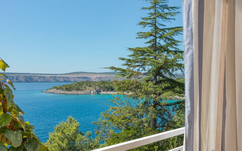 Fister: Tree, Property, Natural Landscape, Shore, Wilderness, Real Estate, Sky, Lake, Azure, Vacation