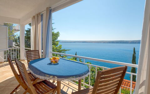 Fister: Property, Room, Building, House, Real Estate, Furniture, Balcony, Azure, Resort, Vacation