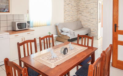 Accommodation:&nbsp;Golic 607.1