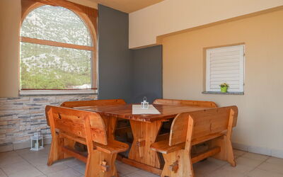 Accommodation:&nbsp;Golic 607.1