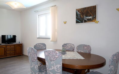 Accommodation:&nbsp;Golic 607.2