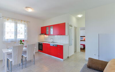 Accommodation:&nbsp;Matas 626.2