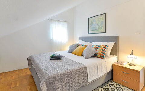 Valentina: Bedroom, Furniture, Bed, Room, Property, Bed Sheet, Bed Frame, Interior Design, Bedding, Floor