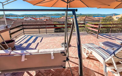 Accommodation:&nbsp;Ana 612.2