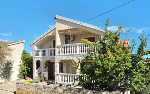 Murter Betina 603: Residential Area, House, Home, Cottage, Estate, Balcony, Porch, Hacienda, Villa