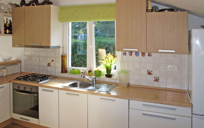 Accommodation:&nbsp;Andriana 610.2