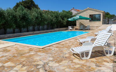 Rogoznica Ražanj 637: Sky, Water, Property, Swimming Pool, Tree, Shade, Building, Rectangle, Outdoor Furniture, Leisure