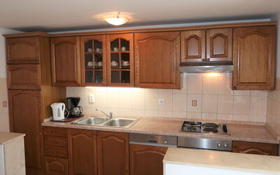 Accommodation:&nbsp;Filip Jakov 663.2