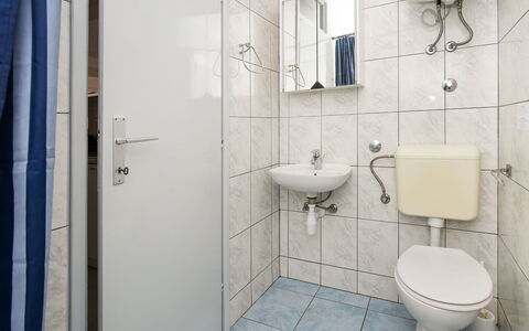 Korčula Korčula 603: Property, Plumbing Fixture, Mirror, Sink, Bathroom, Purple, Tap, Bathroom Sink, Building, Toilet Seat