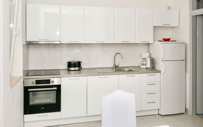 Accommodation:&nbsp;Peric 603.1