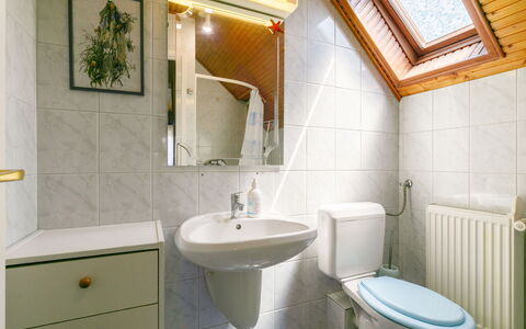 Balatonmariafurdo 622: Bathroom, Bathroom Sink, Plumbing Fixture, Wall, Interior Design, Flooring, Sink, Floor, Tap, Plumbing