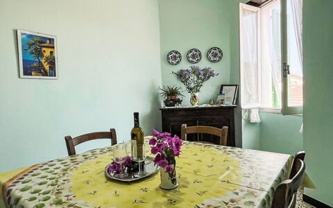 Dolcedo 640: Furniture, Interior Design, Flooring, Table, Dining Room, Room, Textile, Floor, Linens, Kitchen & Dining Room Table