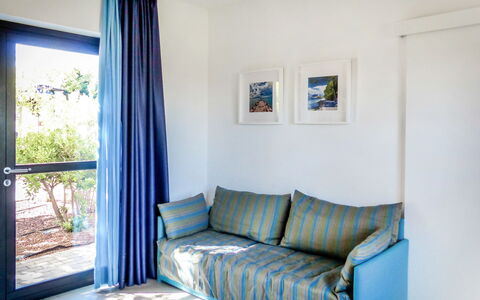 Accommodation:&nbsp;Belvedere Village 652.4