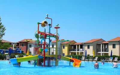 Peschiera del Garda 652: Swimming Pool, Recreation, Resort, Vacation, Resort Town, Water Park, Leisure Centre