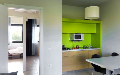 Accommodation:&nbsp;Belvedere Village 652.1