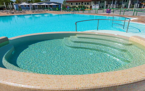 Sirmione 618: Swimming Pool, Composite Material, Resort, Leisure, Shade, Thermae, Water Feature, Resort Town, Leisure Centre