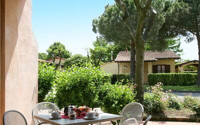 Accommodation:&nbsp;The Garda Village 618.1