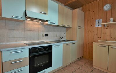 Casa Crapena 619.2: Cabinetry, Countertop, Building, Property, Furniture, Drawer, Kitchen Stove, Wood, Kitchen, Interior Design