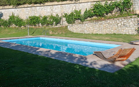 Villandro Villanders 602: Water, Plant, Property, Swimming Pool, Azure, Rectangle, Outdoor Furniture, Shade, Grass, Flooring