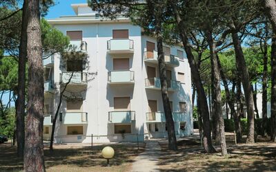 Lido Di Jesolo 653: Building, Sky, Property, Window, Tree, Plant, Architecture, Condominium, Biome, House