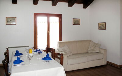 Agriturismo Rechsteiner 602.1: Room, Property, Furniture, Living Room, Building, Floor, Interior Design, House, Table, Ceiling