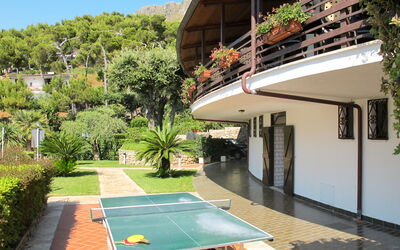 Sperlonga 654: Property, House, Real Estate, Building, Swimming Pool, Residential Area, Villa, Vacation, Resort, Backyard