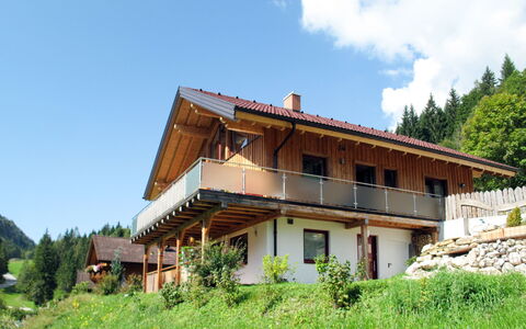 Corona: House, Property, Roof, Building, Real Estate, Home, Rural Area, Farmhouse, Cottage, Hill Station