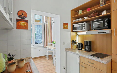 Bergstraße: Kitchen Appliance, Kitchen, Major Appliance, Countertop, Wood, Interior Design, Furniture, Flooring, Home Appliance, Cabinetry